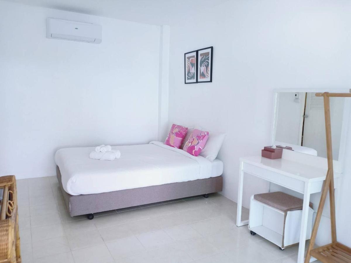 Issara Beach Resort Sichon Dış mekan fotoğraf